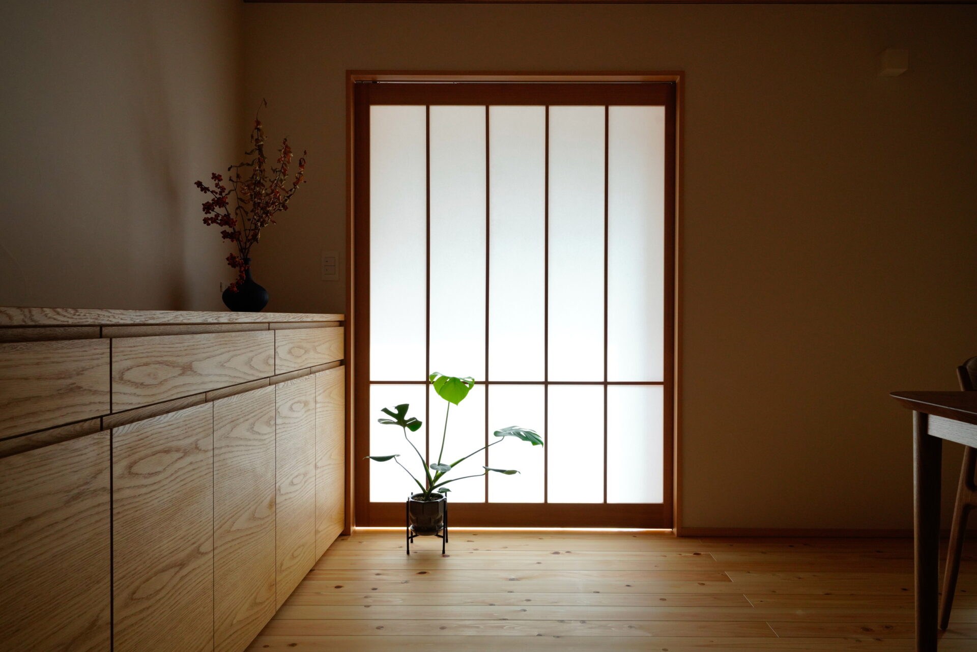 岡崎市で高性能で和モダンな家/サン工房・スタジオ