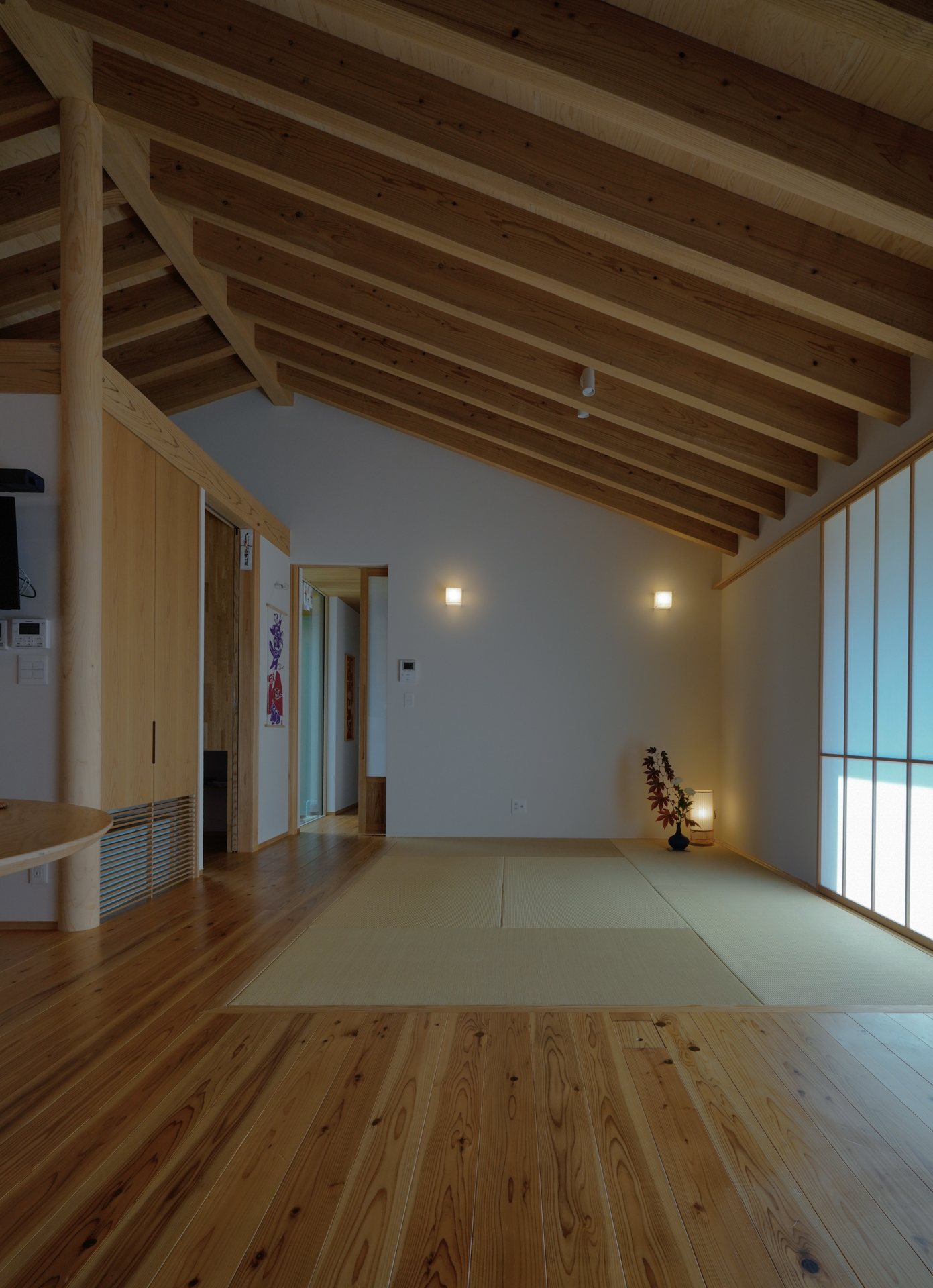 西尾市で高性能な和モダンの木の家/サン工房スタジオ