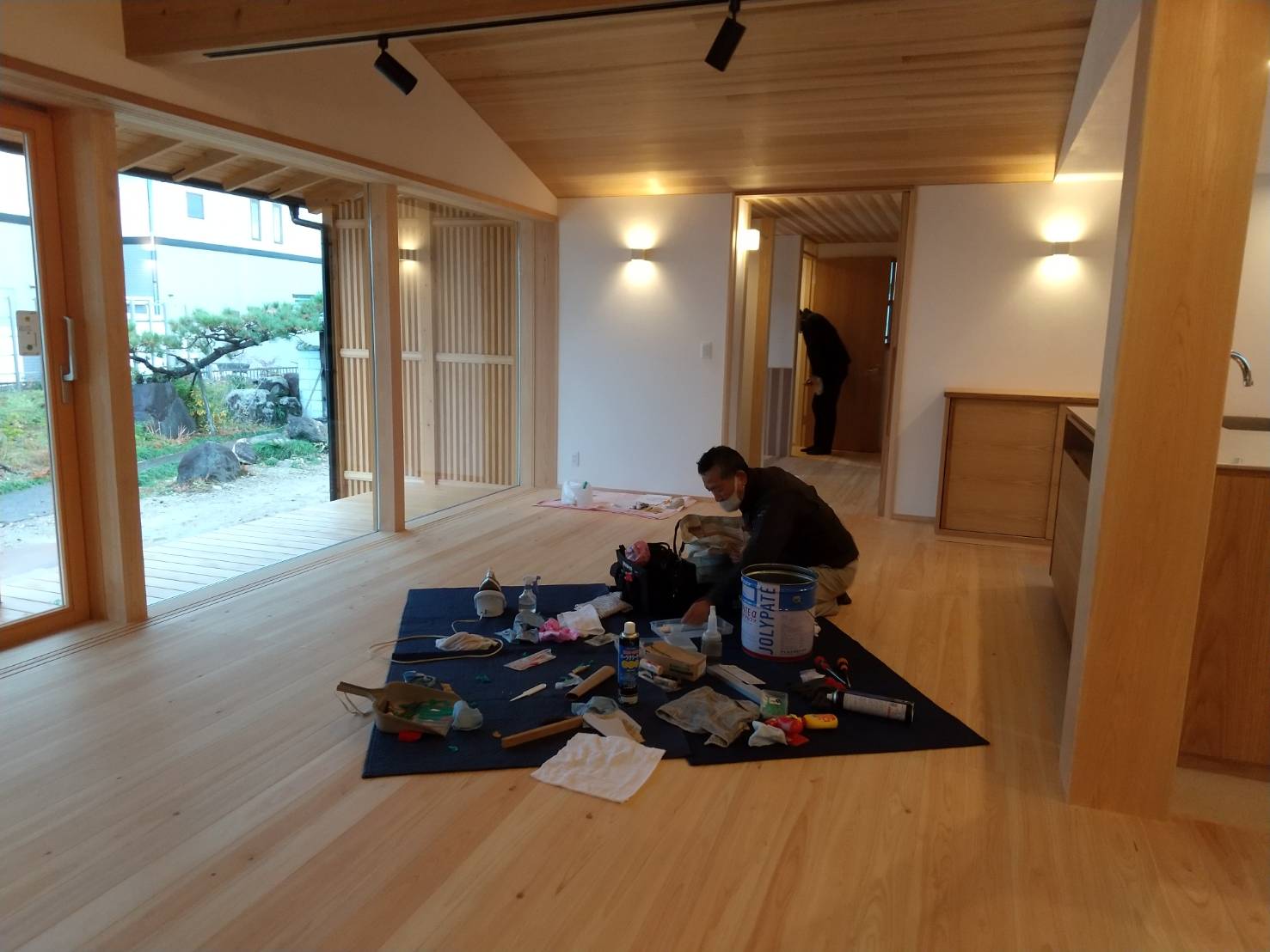 可岡崎市の木の家工務店から　児市の木の家「行雲流水の家」最後の仕上げ作業～スタッフのひとりごと-其の30～