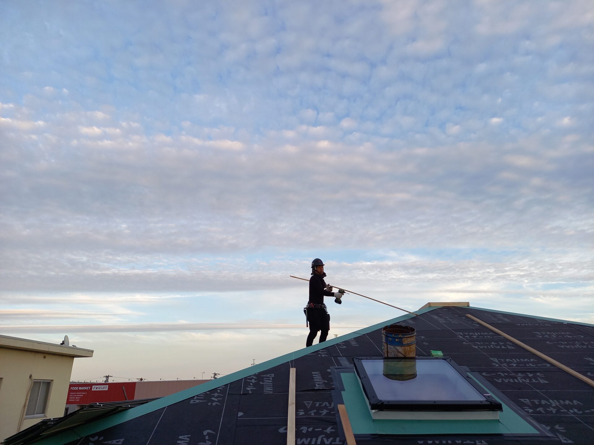 【屋根工事始まる】～新米設計士のひとりごと-其の２４～