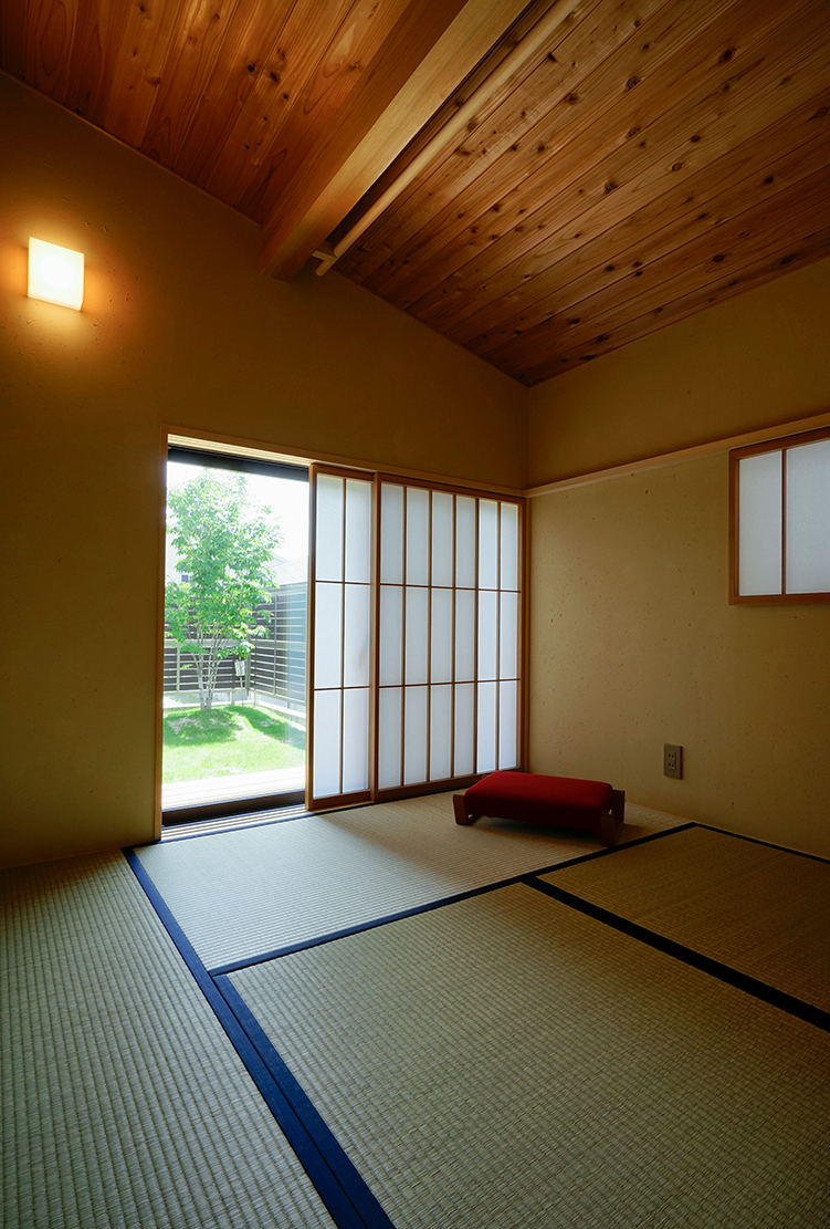 豊田市で木の家をつくる　木造住宅における居心地の良さとは？【目線と居心地】～木の家設計作法-其の２４７～