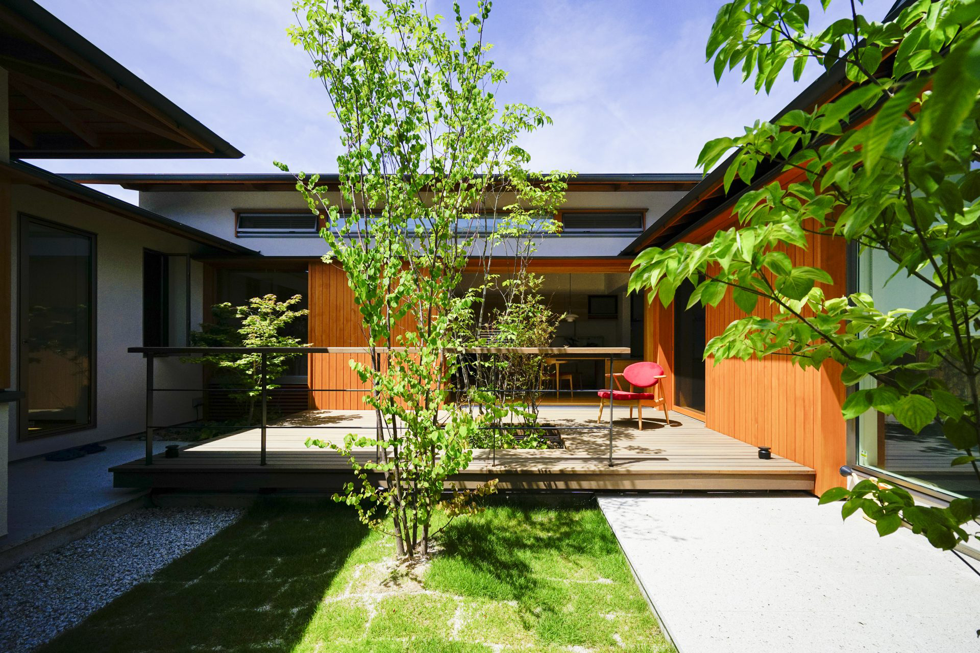 愛知県岡崎市の木の家工務店より　魅力的な家のつくりかた【内に外がある家】～木の家設計作法-其の４４３～