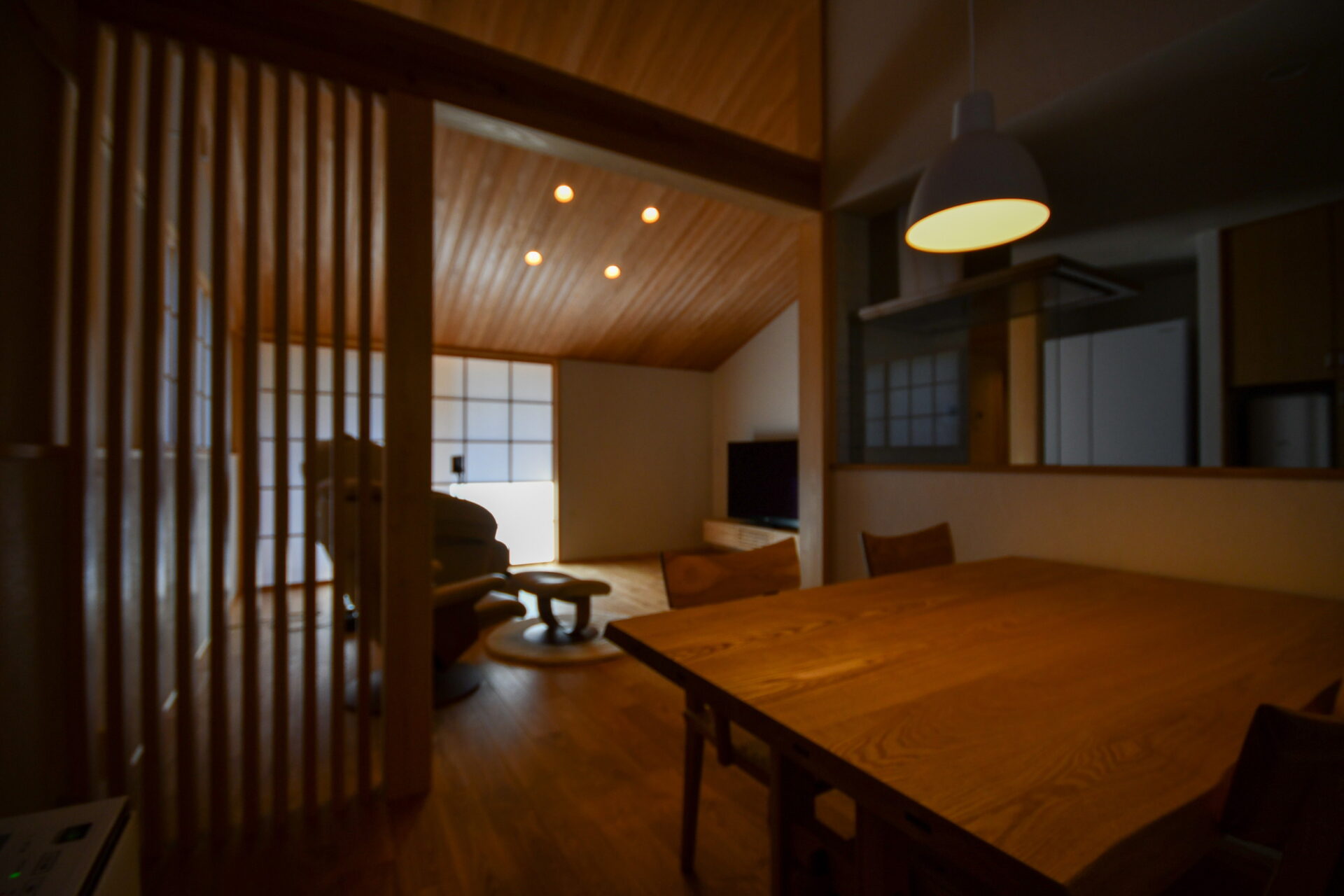 愛知県岡崎市の木の家工務店から　心地良さの追求【灯火の5W1H】～木の家設計作法-其の４５１～