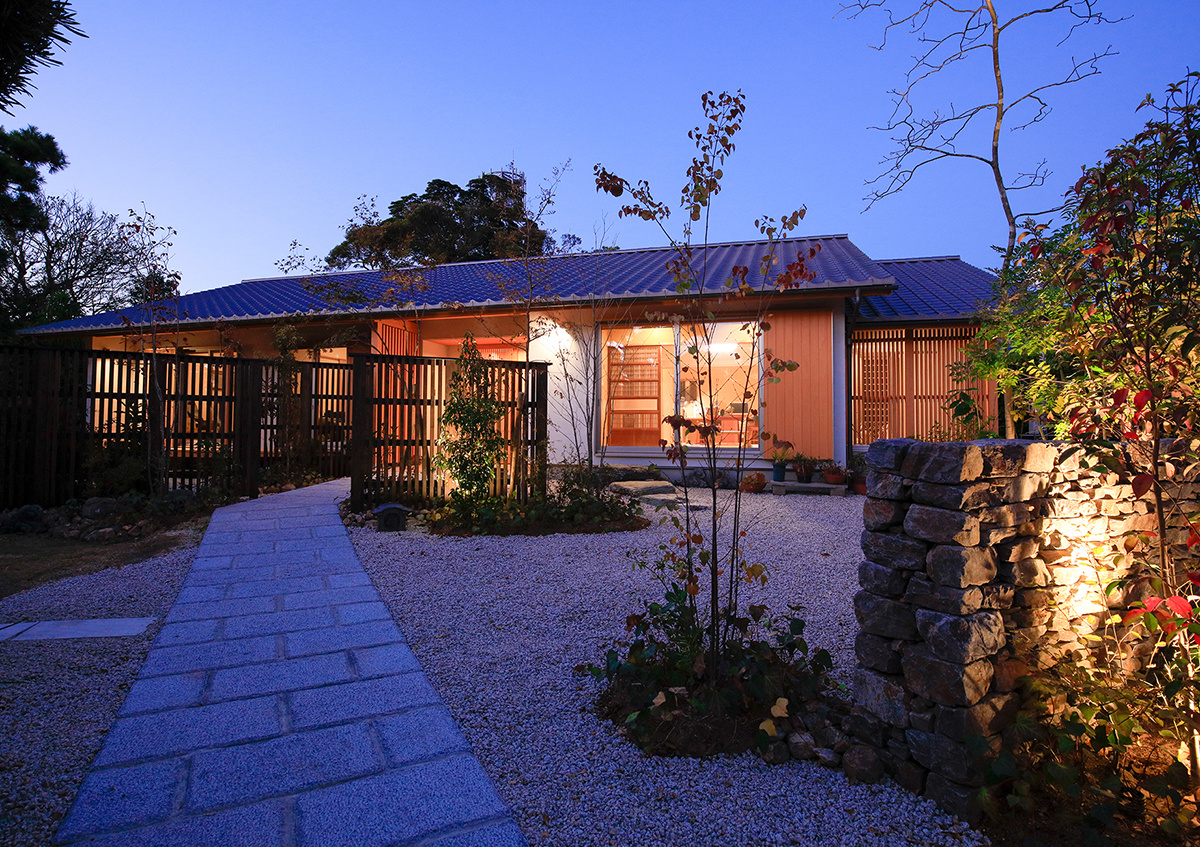 【露地（路地）の魅力】～木の家設計作法-其の５５４～