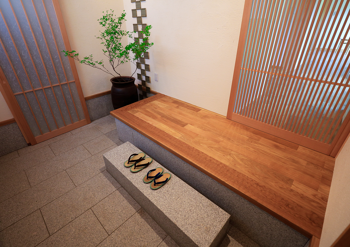 西尾市で和モダンの注文住宅をお考えの方【玄関は住まい手を表す】～木の家設計作法-其の５４３～