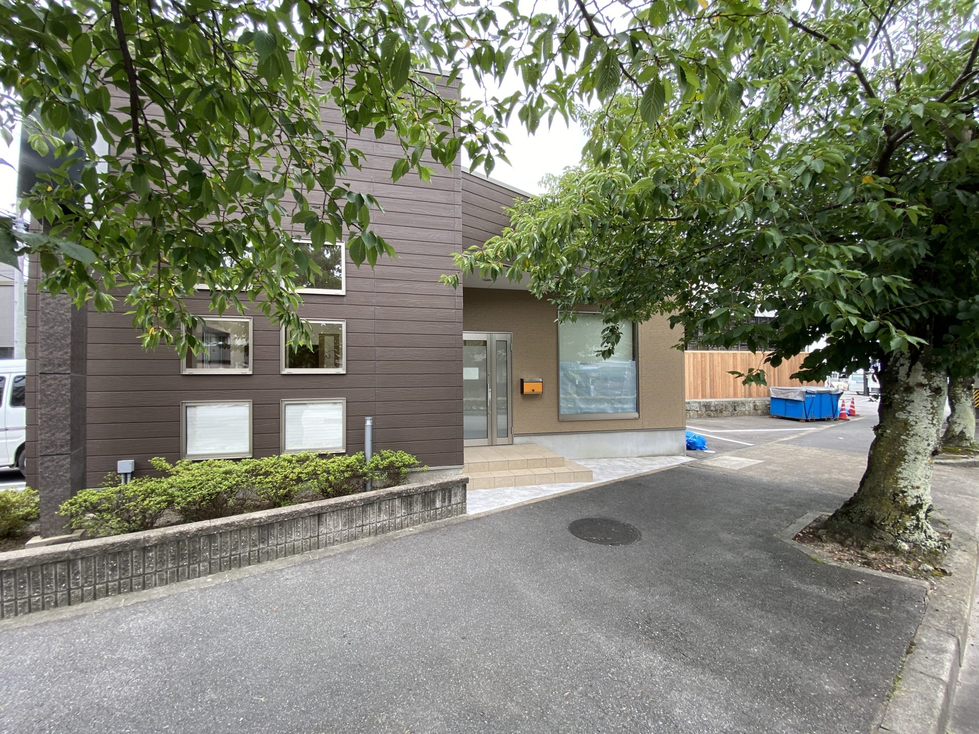 岡崎市で木の家をつくる工務店になるためのリノベーション【床張り工事】～スタジオ改修工事‐其の７～