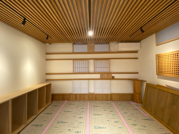 愛知県岡崎市で素敵な木製建具を提案する工務店づくり【建具工事-1】～スタジオ改修工事-其の２７～