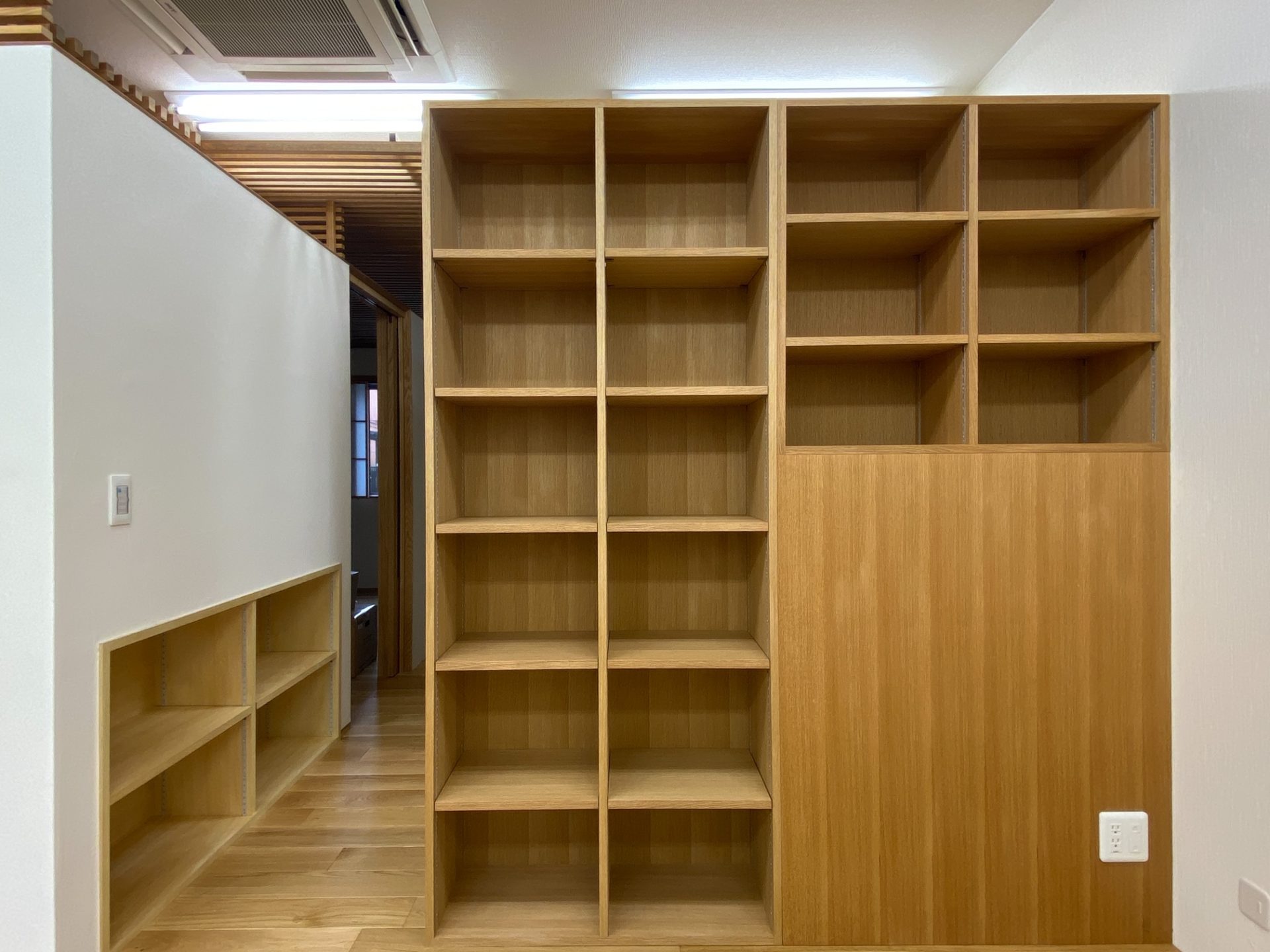 愛知県岡崎市でリフォーム会社をつくっています。【家具塗装】～スタジオ改修工事-其の３２～