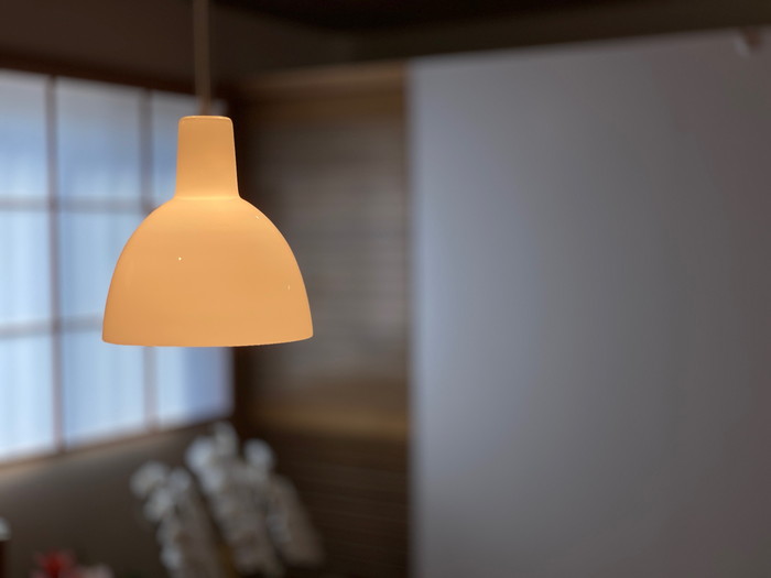 岡崎で魅力的な戸建て住宅をつくる会社【ペンダント照明】～スタジオの風景-其の３～