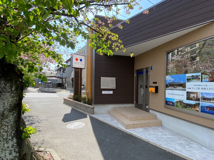 岡崎市の木の家工務店より【岡崎の桜祭りも終わりです】～スタジオの風景-其の３２～