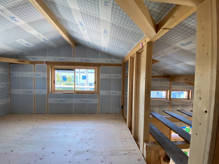 岐阜県可児市で木の家をつくる【「行雲流水の家」セルローズファイバー断熱施工完了】～現場の風景-其の２６～