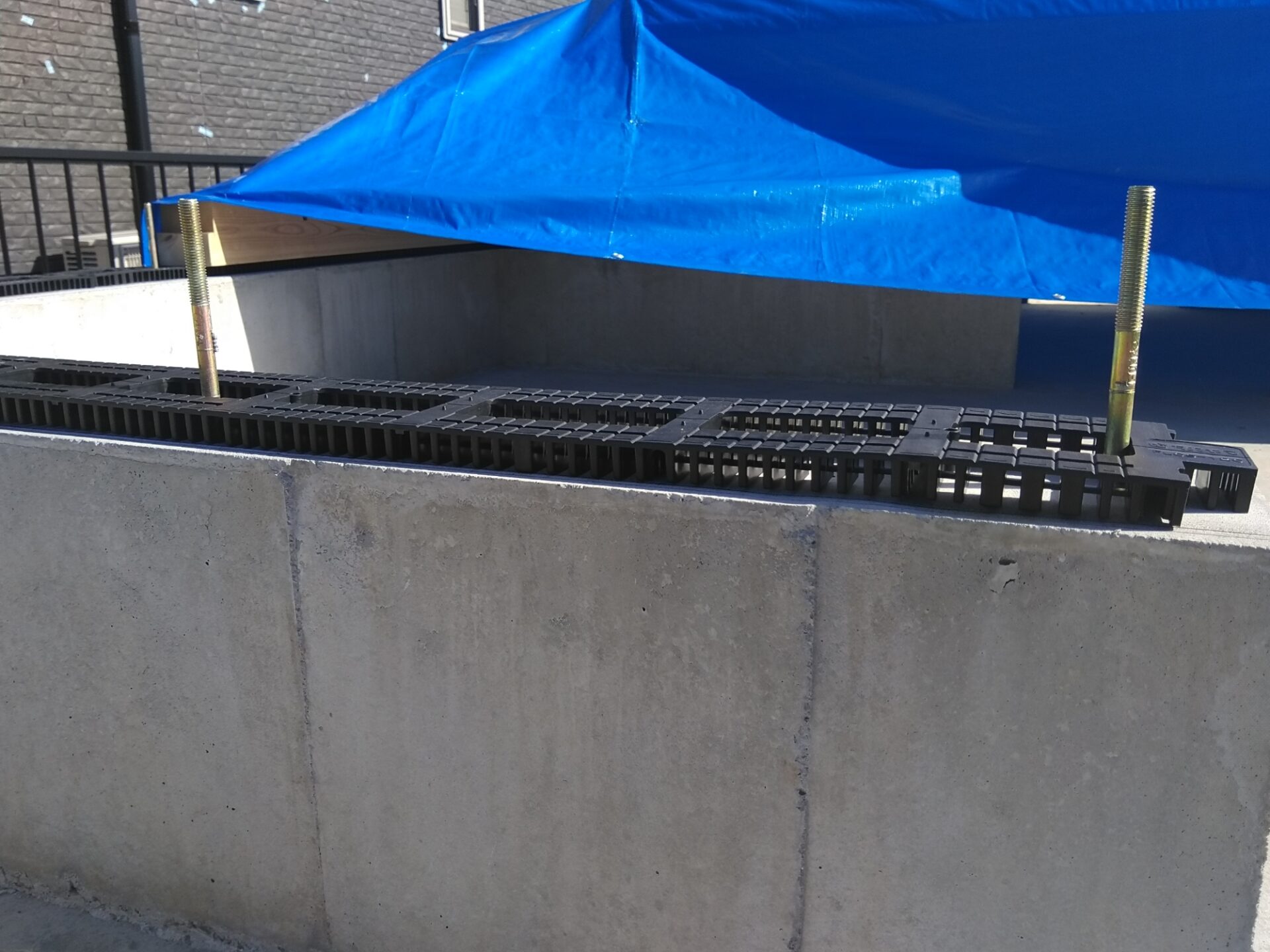 【縁の下の】～金曜日のつぶやきｰ其の２６～