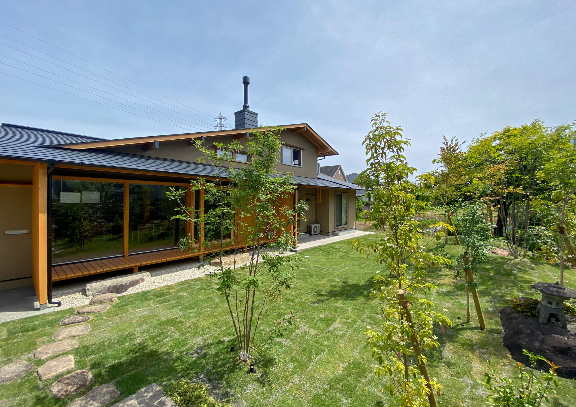 『行雲流水の家～庭完成～』作品集に掲載しました。