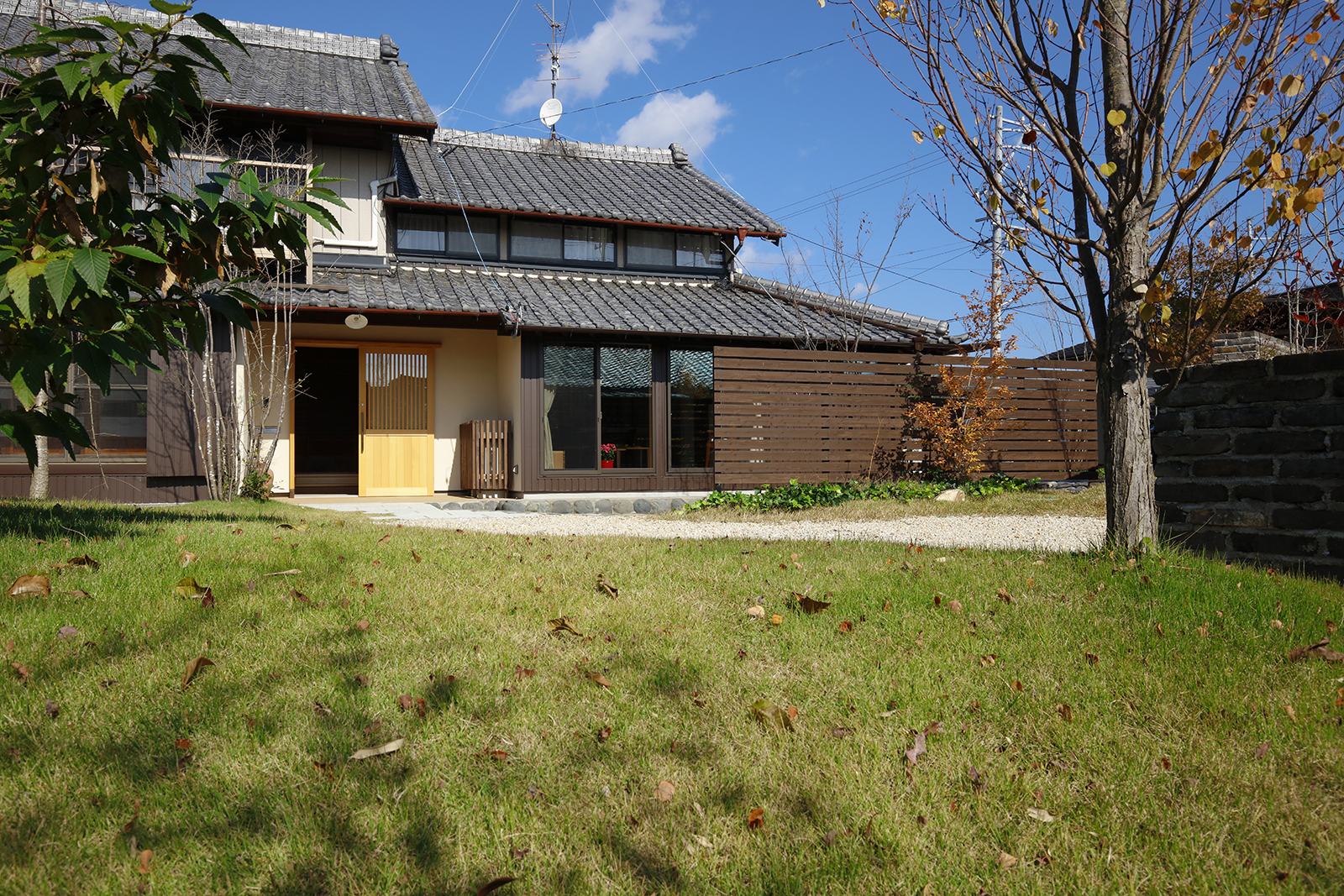 静心の家と長屋