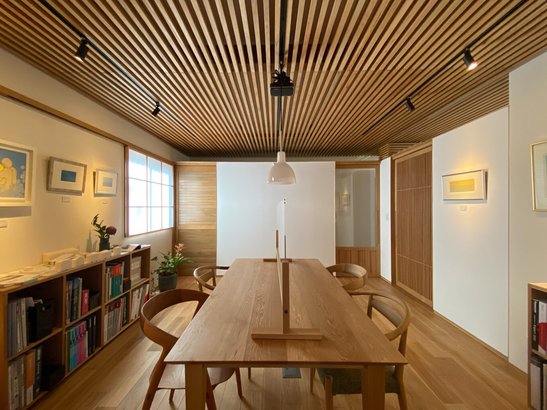 岡崎市で和モダンな木の家をお考えの方は木の家工務店サン工房岡崎スタジオへお問合せください