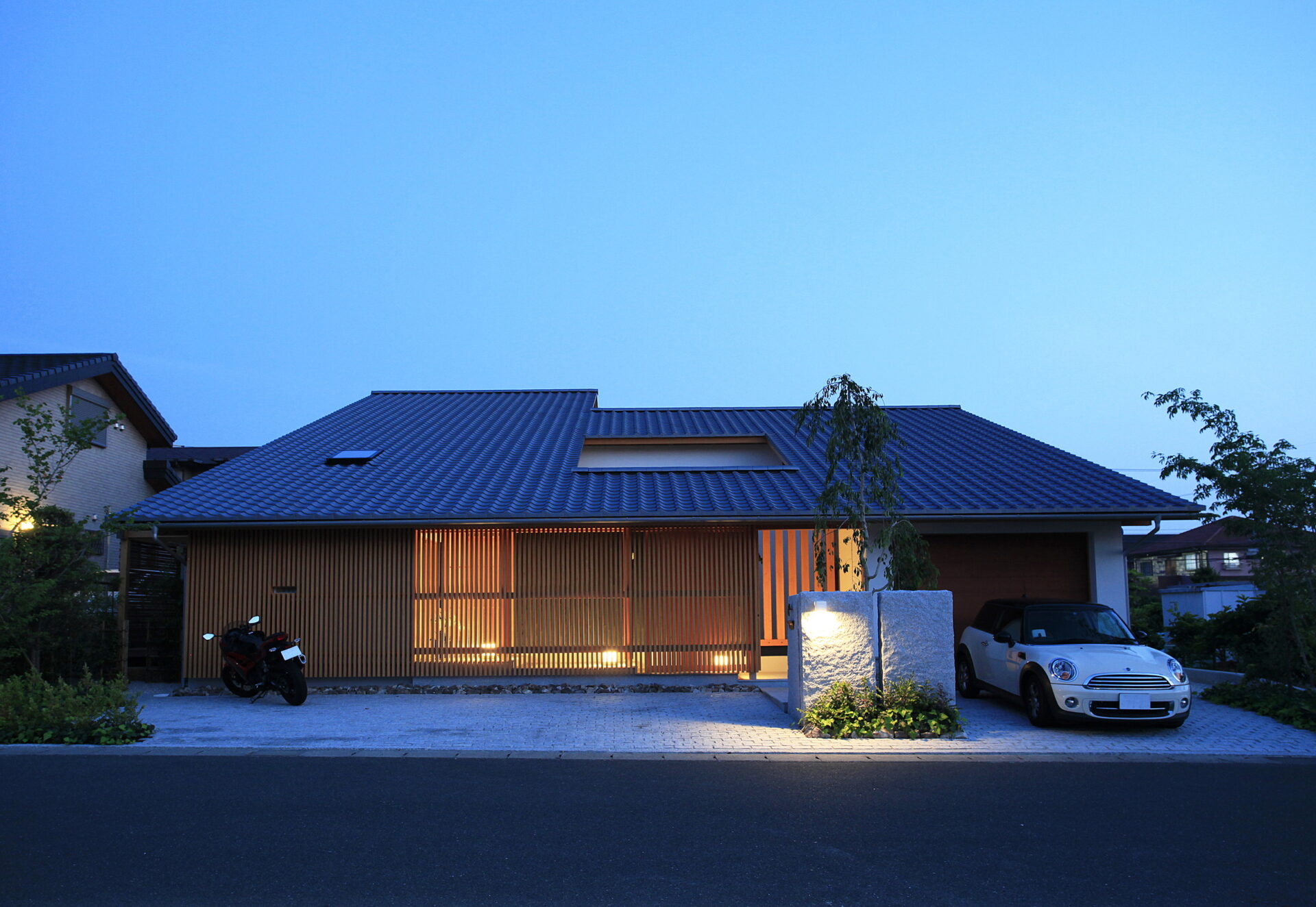 名古屋市で和モダンな木の家/サン工房スタジオ