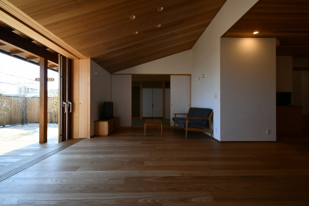 名古屋市で和モダンな木の家/サン工房岡崎スタジオ